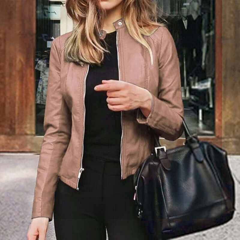 "Veste en cuir élégante pour femmes, coupe ajustée, détails minimalistes, couleur noire, style intemporel."