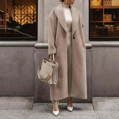 "Manteau long d'hiver élégant pour femme en noir, gris ou kaki, design élancé, pour un style sophistiqué et chaleur assurée."