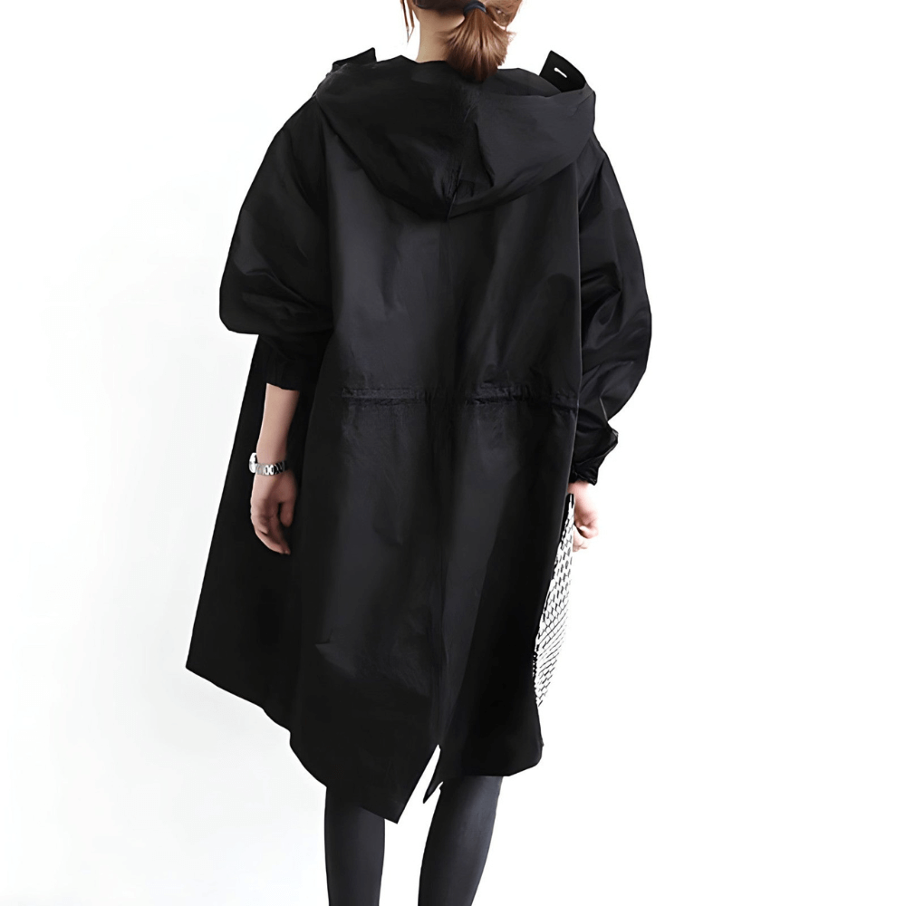 Trench-coat femme élégant vert armée, vue de face, chic et confortable pour toutes saisons, style intemporel adaptable.