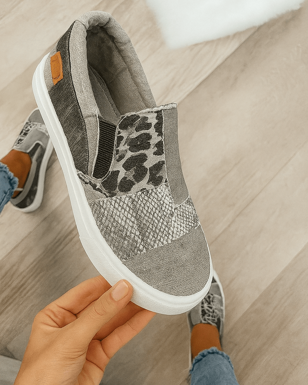 Baskets slip-on femmes, imprimés audacieux léopard, python et camouflage, confort optimal, facile à enfiler.