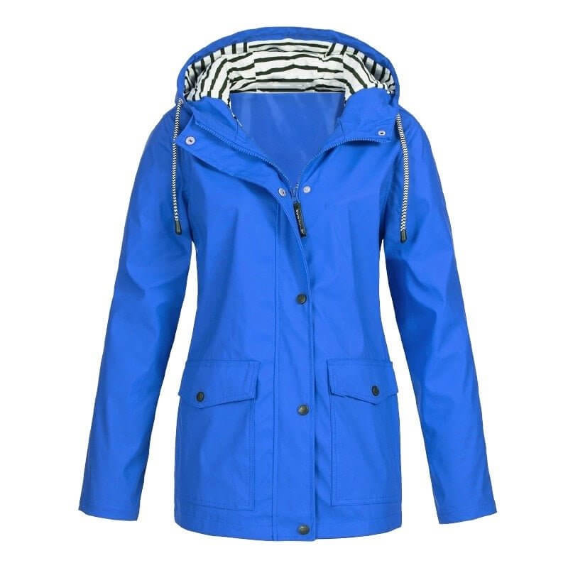 "Veste 3-en-1 imperméable femme, vue de face, capuche et multiples poches, idéale pour aventures plein air, design élégant."