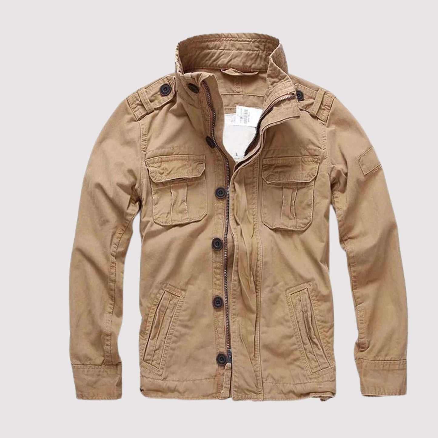 "Veste en jean rétro pour femme, denim bleu robuste, coupe ajustée avec poches fonctionnelles, style chic pour l'hiver."