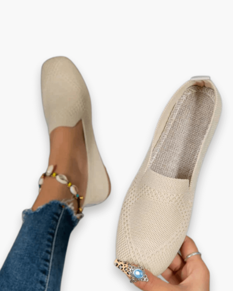 "Slippers d'été femme, confortables, élégants, disponibles en beige, gris, noir, orange et vert pour un style estival."