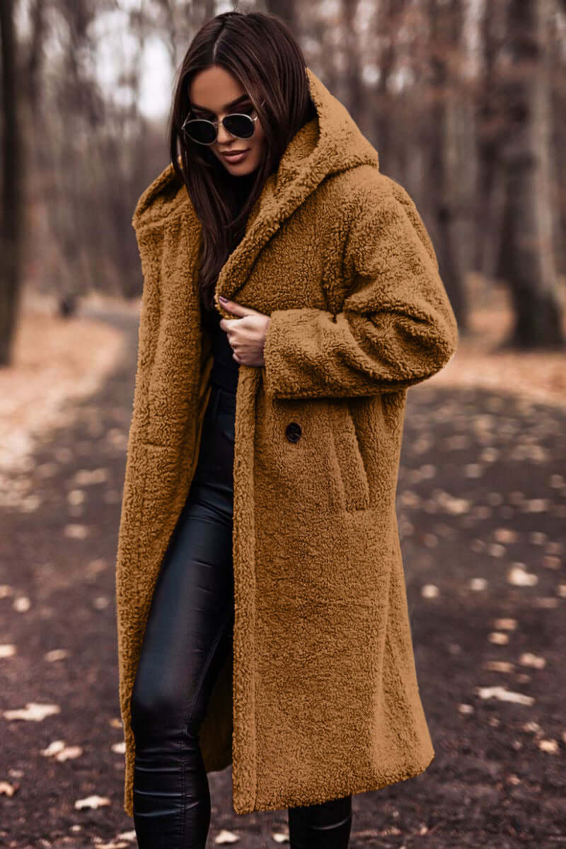"Veste d'hiver élégante pour femme, beige, design intemporel, confort optimal, doublure douce, parfaite pour le froid."