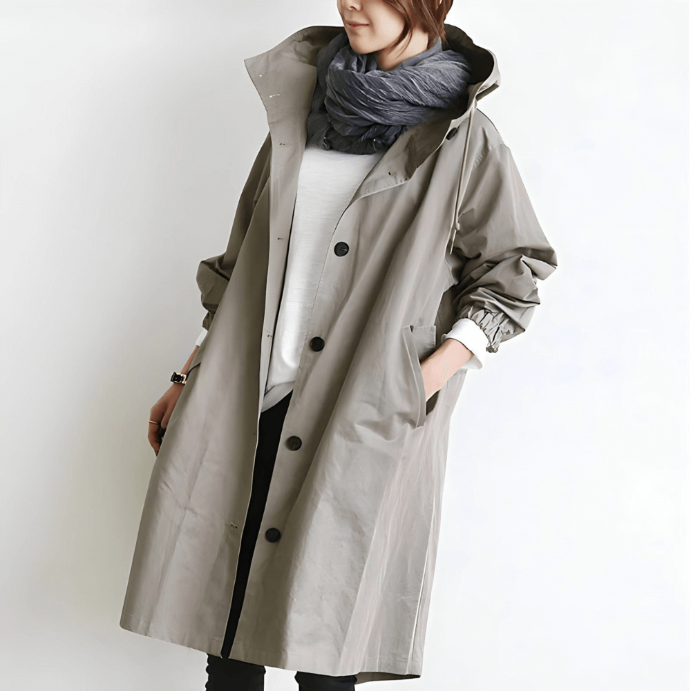 Trench-coat femme élégant vert armée, vue de face, chic et confortable pour toutes saisons, style intemporel adaptable.