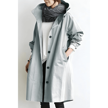 Trench-coat femme élégant vert armée, vue de face, chic et confortable pour toutes saisons, style intemporel adaptable.
