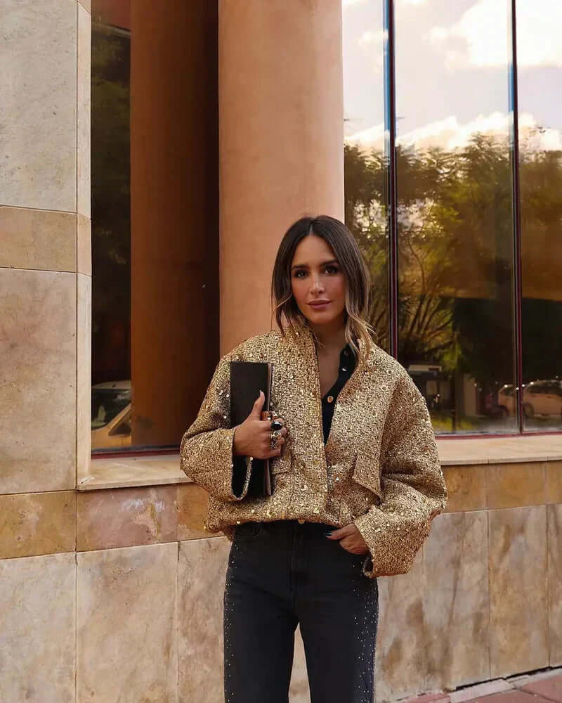 "Blouson doré à paillettes femme chic et glamour, manches longues, idéal pour soirées élégantes."
