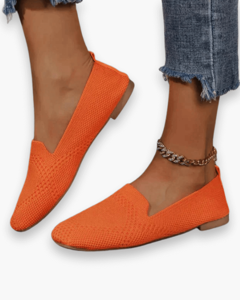"Slippers d'été femme, confortables, élégants, disponibles en beige, gris, noir, orange et vert pour un style estival."