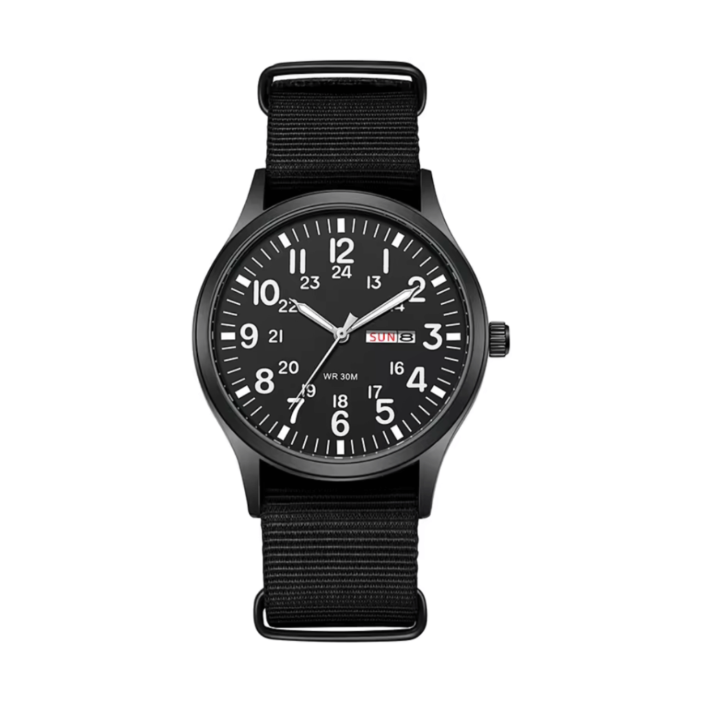 "Montre militaire étanche tactique avec cadran lumineux, design robuste, idéale pour missions extérieures et urbaines."
