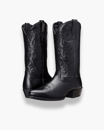 "Bottes western femme élégantes en cuir marron, détails couture soignés, style intemporel et moderne, confort premium"