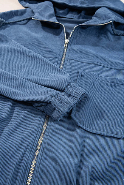 "Veste en velours côtelé beige avec capuche, style décontracté et élégant pour femmes, doux et parfait pour l'automne."