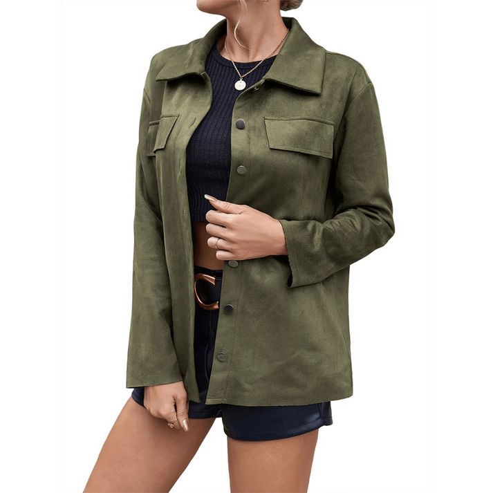 "Veste en cuir femme élégante avec boutons chic, style moderne, cuir premium noir pour allure sophistiquée."