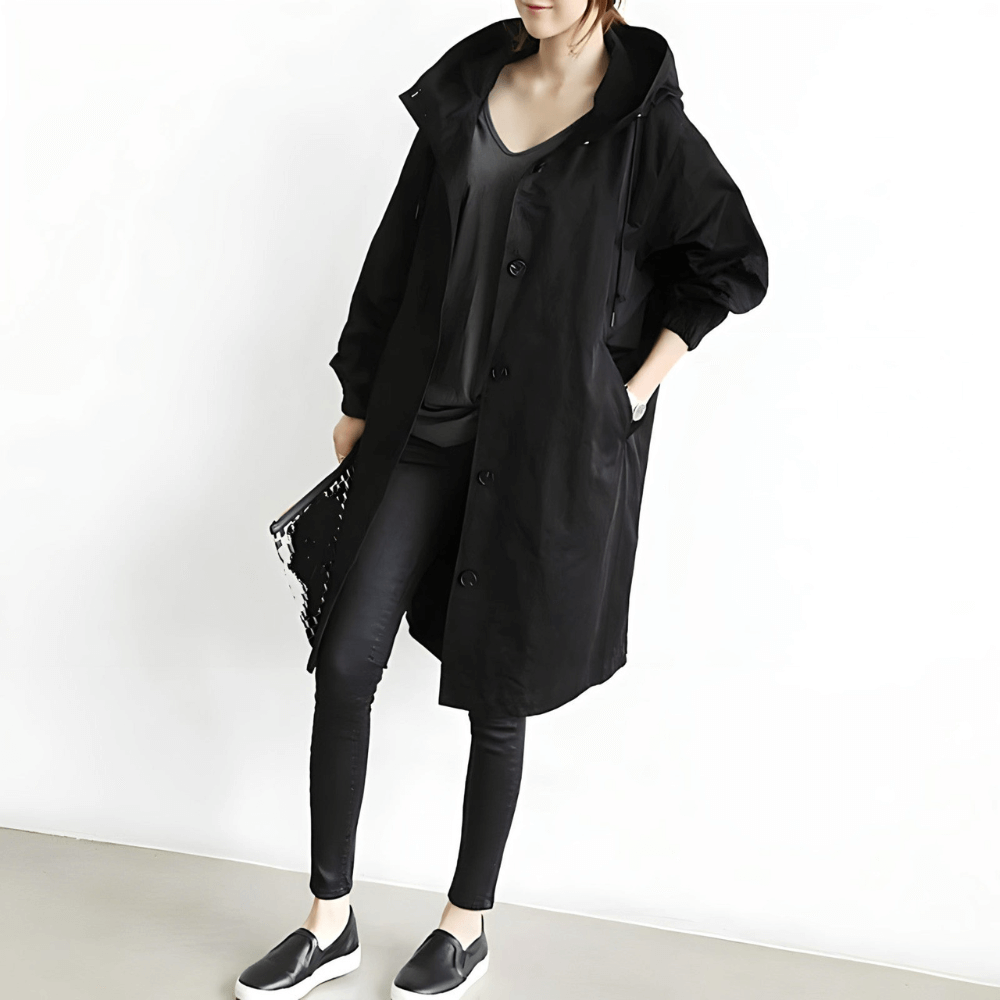 Trench-coat femme élégant vert armée, vue de face, chic et confortable pour toutes saisons, style intemporel adaptable.