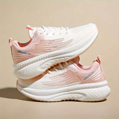 "Baskets femme orthopédiques rose pastel, légères et respirantes, design moderne pour confort et style quotidien."