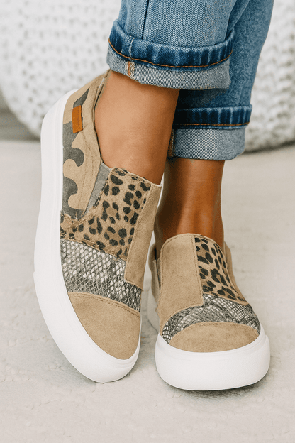 Baskets slip-on femmes, imprimés audacieux léopard, python et camouflage, confort optimal, facile à enfiler.